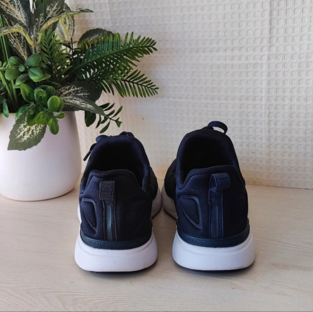 APL Techloom Tracer Women's Training Shoe Navy Size 6.5